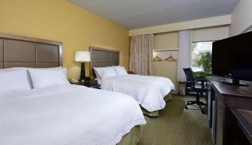 Room with Two Queen Beds - Non-Smoking
