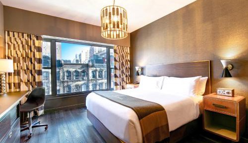 Roxy Deluxe King ( High Floor)