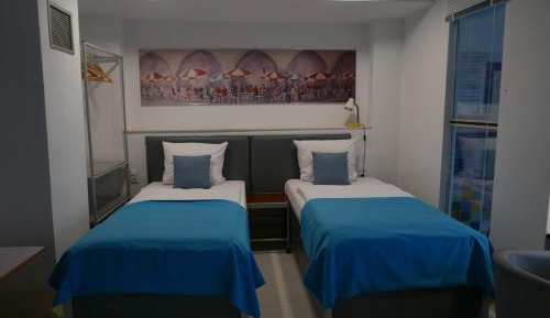 Large Double or Twin Room