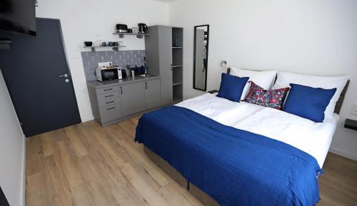 Standard Queen Room