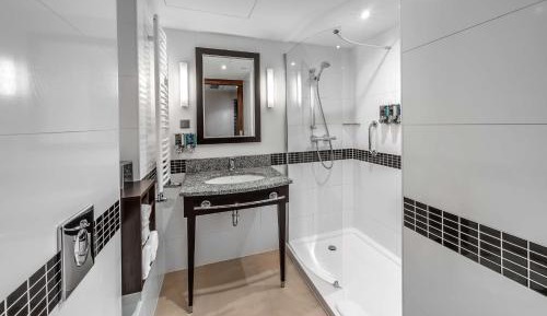 Queen Room with Sofa Bed