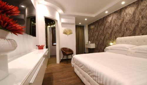 Luxury Triple Room