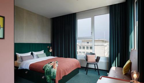 Large Double Room