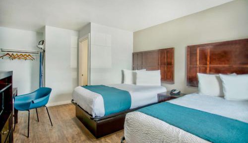 Queen Room with Two Queen Beds - Non-Smoking