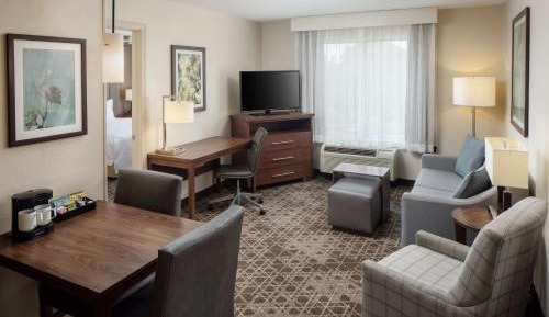 One Bedroom King Suite Accessible- Non Smoking