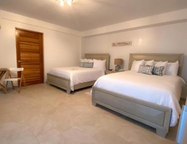 Deluxe Double Room (2 Adults + 2 Child)