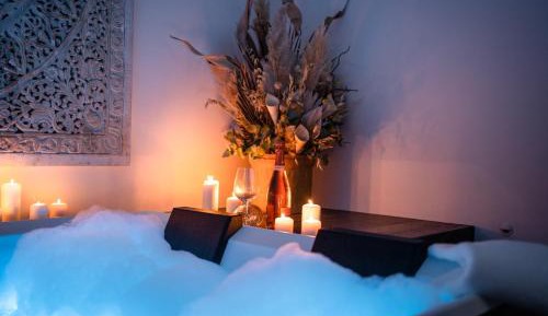 Deluxe Suite with Spa Bath