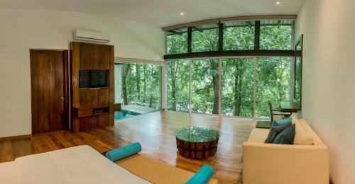 Suite with River View