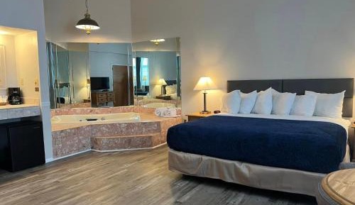 King Suite with Spa Bath