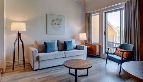King Room with Mountain View