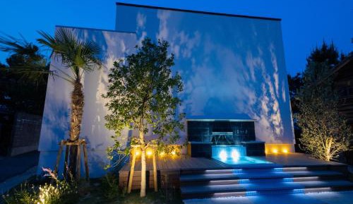 Villa - Beach Front