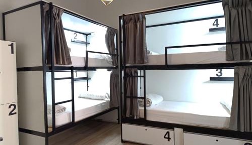 Bed in 12-Bed Mixed Dormitory Room with Private Bathroom