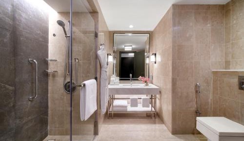 Premier Club Twin Partial Kaaba View with Lounge Access