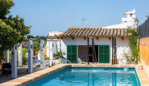 Villa with Garden View