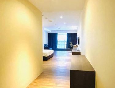 Deluxe King Suite