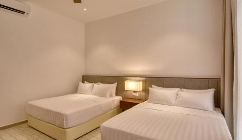 Deluxe Family Room