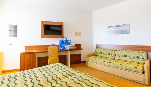 Double Room with Extra Bed (3 Adults)