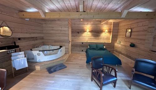 Double Room with Spa Bath