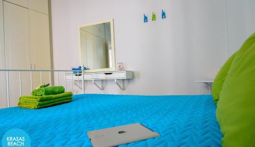 One-Bedroom Apartment with Sea and City View