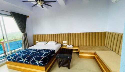 Suite with Balcony