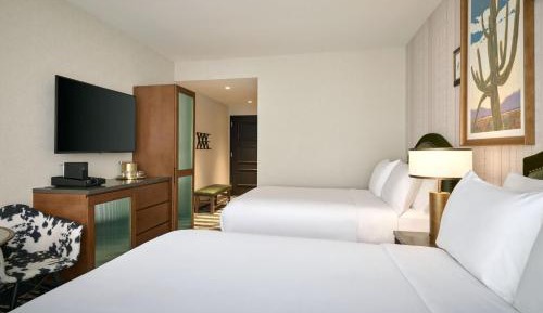Queen Room - High Floor