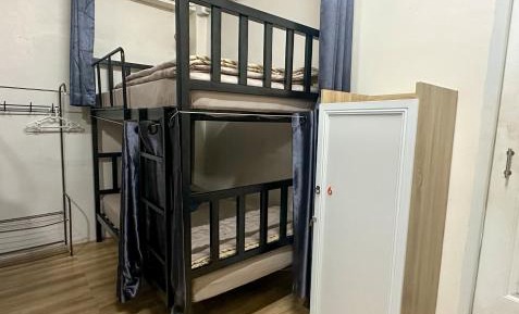 Bunk Bed in Mixed Dormitory Room