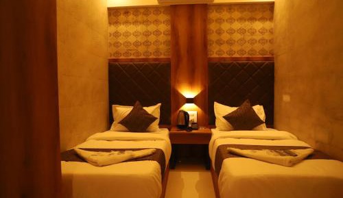 Twin Room with Private Bathroom