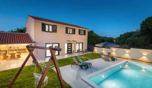 Two-Bedroom Villa