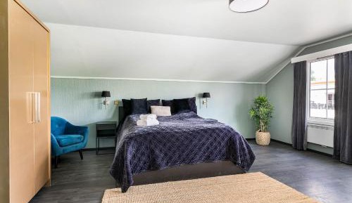 Deluxe Family Room
