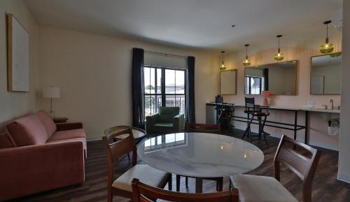 King Studio with Sofa Bed