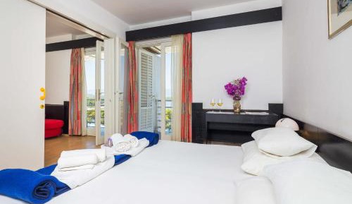  Family Suite with Sea View and Balcony