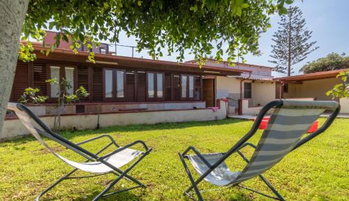 Villa with Garden View