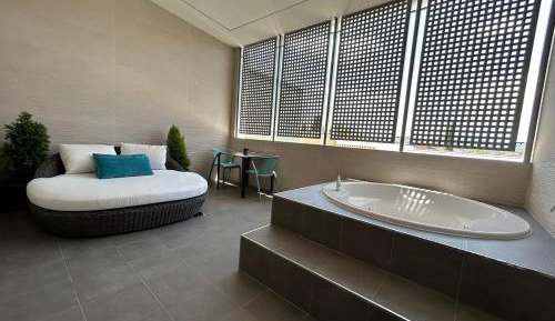 Junior Suite with Terrace and Hydromassage Bathtub