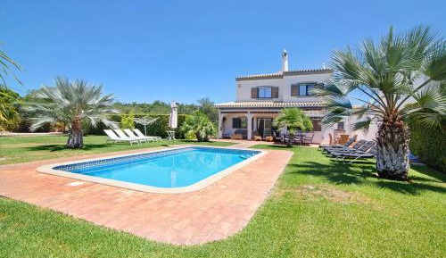 Villa with Garden View