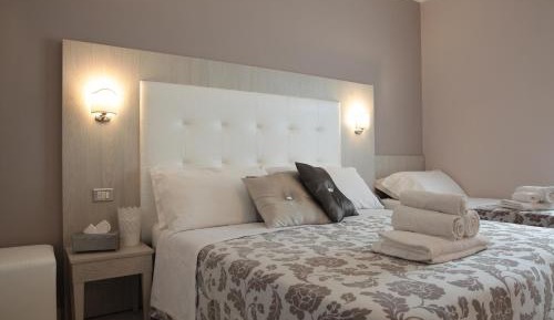 Economy Quadruple Room (2 Adults + 2 Children)