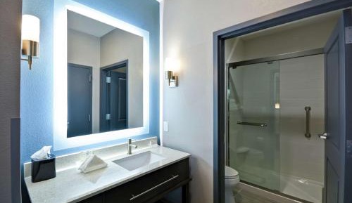 King Studio Suite - Non-Smoking