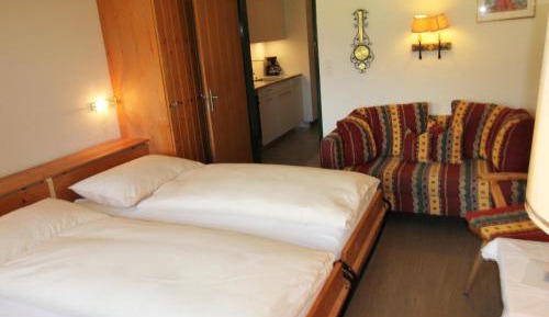 Apartment with Mountain View