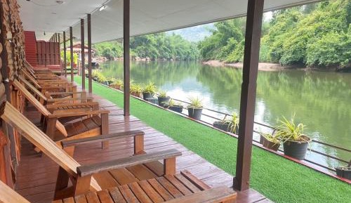 Standard Double or Twin Room on Raft