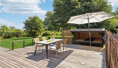 Three-Bedroom Holiday Home 