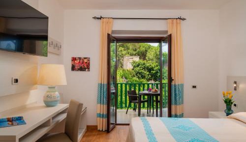 Triple Room with Balcony