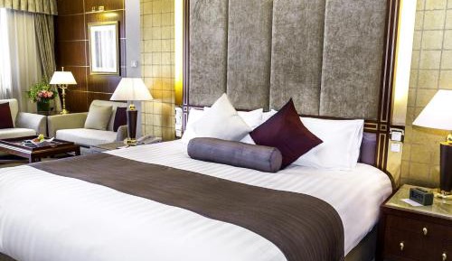 Business King Room