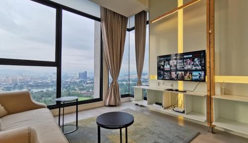 Suite with City View