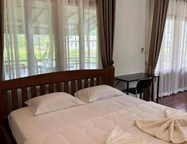 Deluxe King Suite