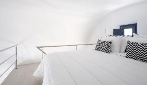 Executive Suite outdoor Heated Tub