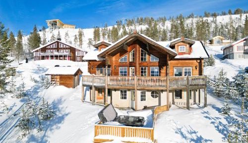 Seven-Bedroom House