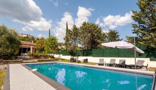 Three-Bedroom Holiday Home 