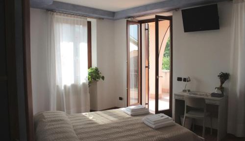 Double or Twin Room with Extra Bed