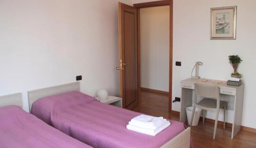 Double or Twin Room with Shared Bathroom