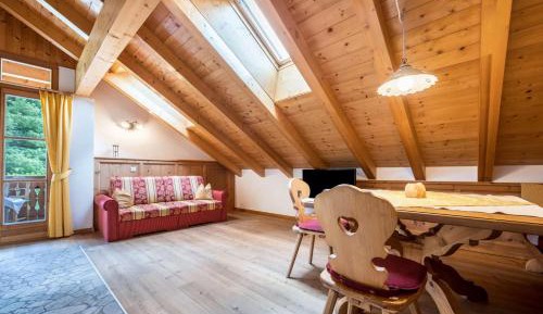Superior One-Bedroom Apartment with Balcony