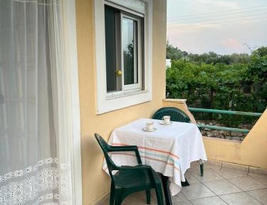 One-Bedroom Apartment with Garden View